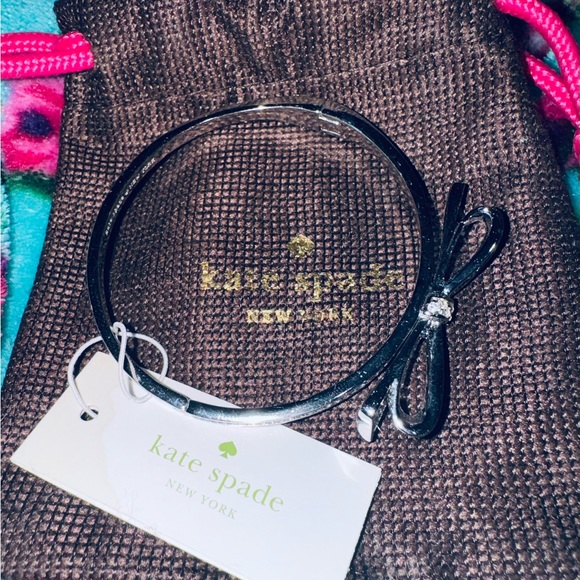 BRAND NEW* Kate Spade “Love Notes” Silver-tone Bow Bangle - Picture 2 of 7
